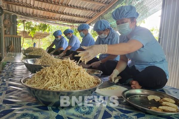 Khởi nghiệp sản xuất kinh doanh từ khai thác tài nguyên bản địa