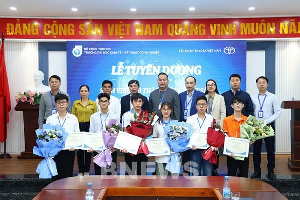 Toyota trao Học bổng Kỹ thuật cho sinh viên xuất sắc các trường đại học