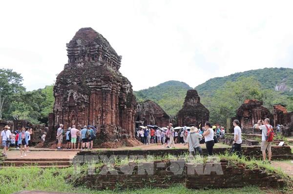 Phó Thủ tướng Lê Thành Long: Tiếp cận tổng thể để phát triển du lịch nông thôn bền vững