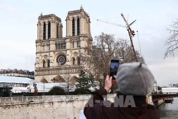 Khó khăn kinh tế bủa vây chính phủ tân Thủ tướng Pháp