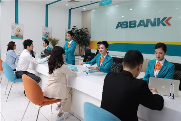 ABBANK ưu đãi lãi suất cho vay giúp khách hàng giảm áp lực tài chính cuối năm