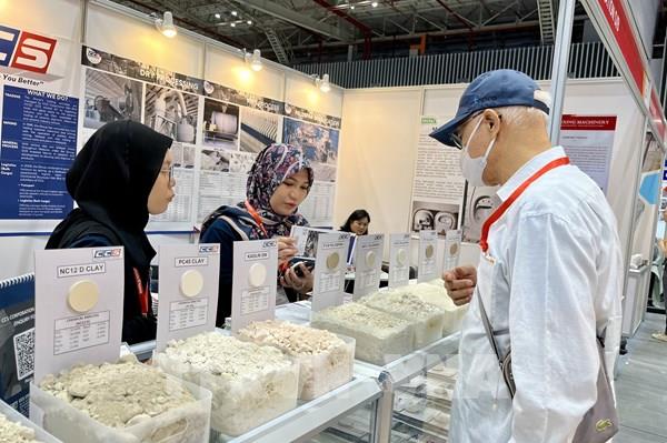 Hơn 300 doanh nghiệp tham gia Triển lãm quốc tế ASEAN về ngành gốm sứ và đá