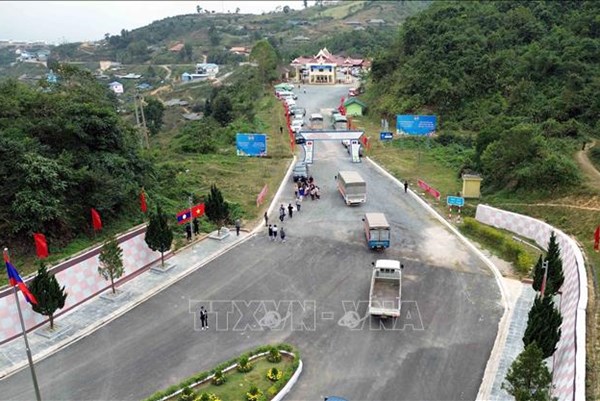 Cơ hội mới thúc đẩy phát triển hạ tầng thương mại biên giới Việt Nam - Lào