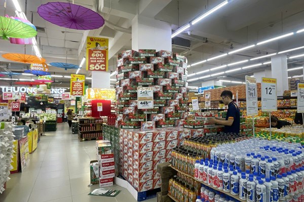 Bán lẻ hàng hóa và doanh thu dịch vụ tiêu dùng tăng gần 9%