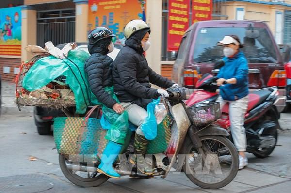 Hình ảnh người lao động mưu sinh trong cái rét đầu Đông