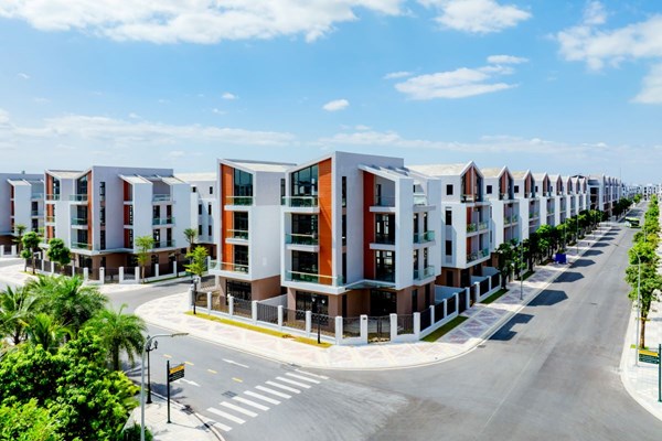 Mặt bằng nhà phố mất dần ưu thế đối với các thương hiệu bán lẻ