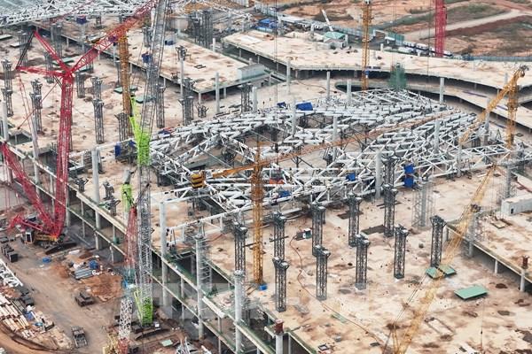 Khan hiếm việc làm, nhiều nhà thầu xây dựng đang “phá giá”