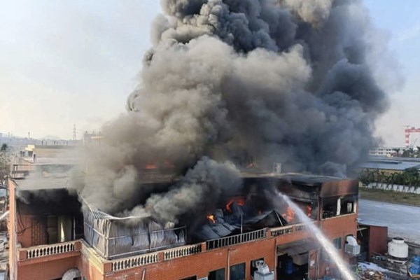 Cháy nhà xưởng ở Khu công nghiệp Cái Lân (Quảng Ninh)