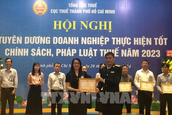 Tp. Hồ Chí Minh tuyên dương 136 doanh nghiệp nộp thuế tiêu biểu