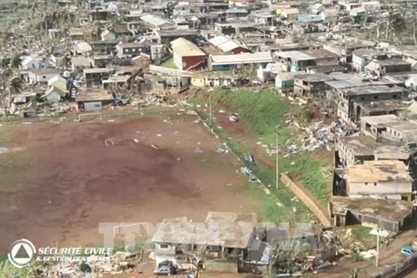 Tổng thống Pháp cam kết tái thiết Mayotte hậu bão Chido