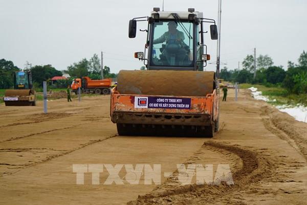 Ngành giao thông đặt mục tiêu năm 2025 khởi công 19 dự án, hoàn thành 50 dự án