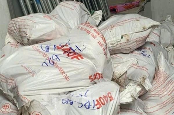 Phát hiện số lượng lớn xác lợn chết và thịt lợn không rõ nguồn gốc