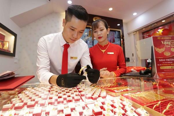 Sát ngày vía Thần Tài, giá vàng đạt mốc 91 triệu đồng/lượng