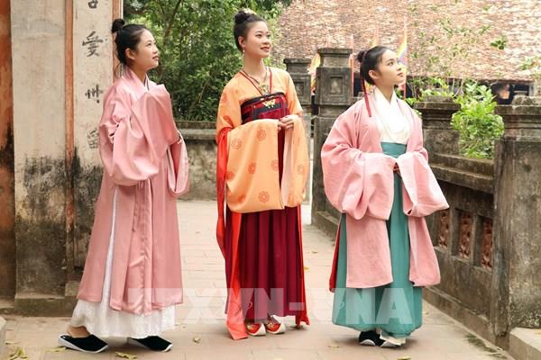 Nét đẹp cổ phục Việt