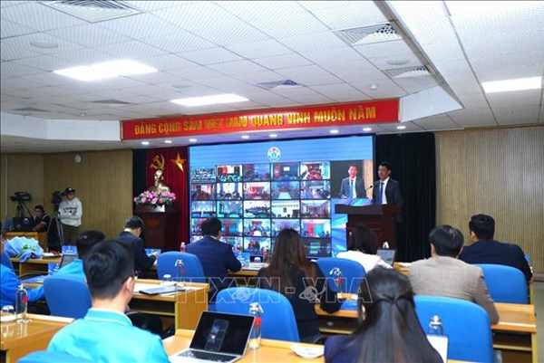 Thay đổi tư duy và thói quen của thanh niên về chuyển đổi số