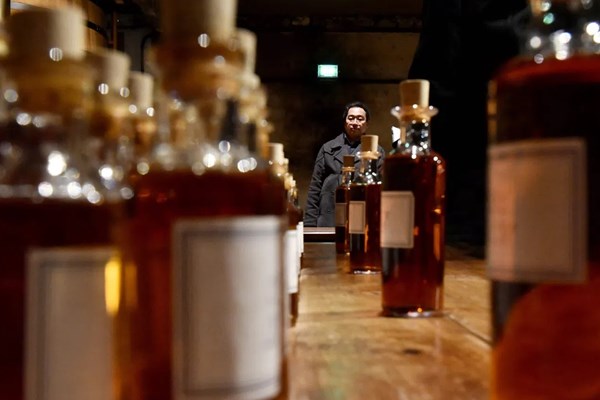 Trung Quốc gia hạn điều tra chống bán phá giá đối với rượu mạnh của EU