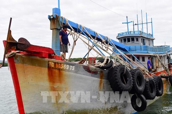 Bà Rịa-Vũng Tàu bắt tàu chở 50.000 lít dầu không rõ nguồn gốc