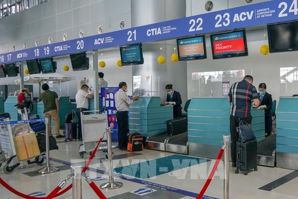 Từ 1/1/2025, đi máy bay cần những giấy tờ gì?