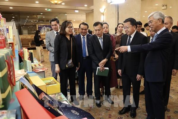 Việt Nam – Lào cụ thể hoá tiềm năng hợp tác đầu tư thương mại