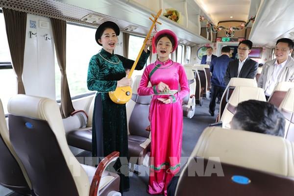 Vận hành thí điểm tàu du lịch Hà Nội - Thái Nguyên