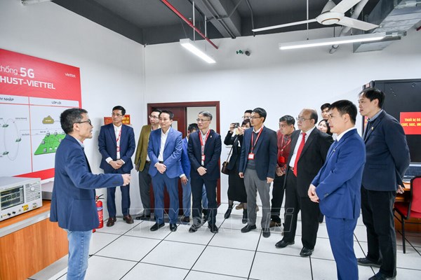 Phối hợp nghiên cứu công nghệ nền tảng 5G hướng tới 6G