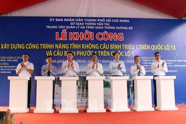 Tp. Hồ Chí Minh nâng tĩnh không hai cầu trên Quốc lộ 1 và Quốc lộ 13