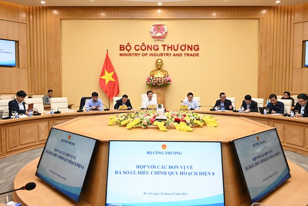 Bộ Công Thương sẽ trình Chính phủ Quy hoạch điện VIII điều chỉnh trước 28/2/2025