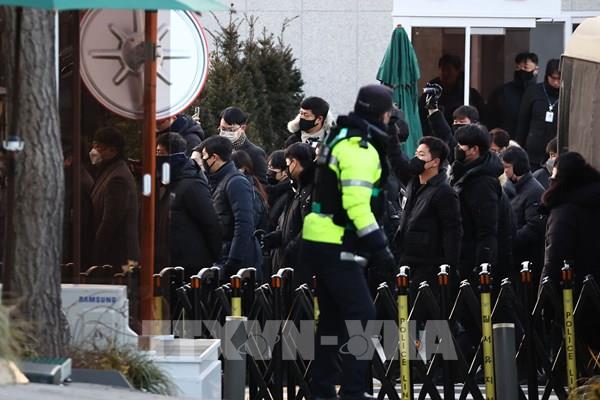 Cảnh sát Hàn Quốc thực thi lệnh bắt Tổng thống Yoon Suk Yeol