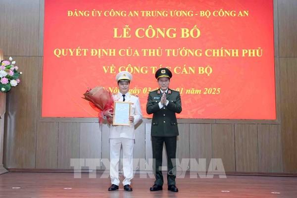 Trao quyết định bổ nhiệm Thiếu tướng Đặng Hồng Đức giữ chức vụ Thứ trưởng Bộ Công an
