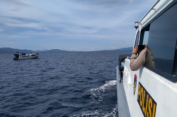 Chìm tàu cao tốc tại Indonesia