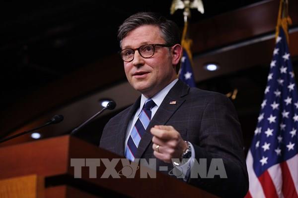 Quốc hội Mỹ vẫn nhóm họp xác nhận chiến thắng cho ông D.Trump bất chấp bão tuyết