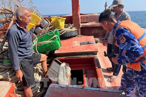 Phát hiện tàu chở dầu DO trái phép trên vùng biển Tây Nam