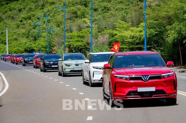 Ô tô điện VinFast bàn giao tại Việt Nam tăng 25%