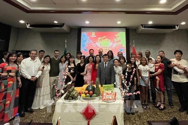 Đầm ấm chương trình Xuân Quê hương tại Brazil