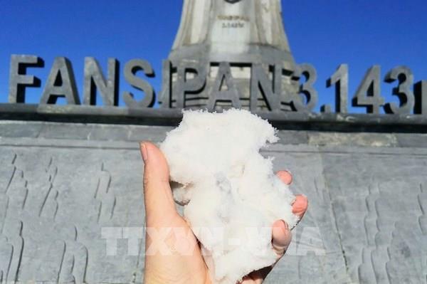 Sương muối cường độ mạnh bao phủ vùng núi cao Lào Cai