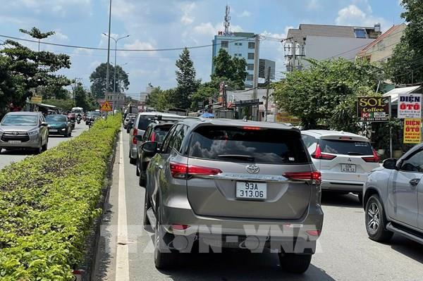 Đi tìm nguyên nhân gây ùn tắc giao thông tại Bình Dương