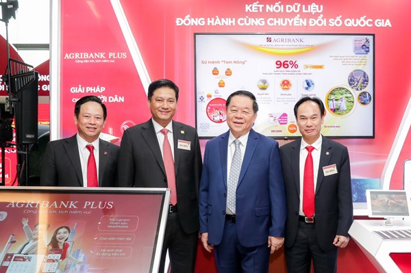 Agribank đẩy mạnh đổi mới sáng tạo khoa học công nghệ phục vụ chuyển đổi số quốc gia