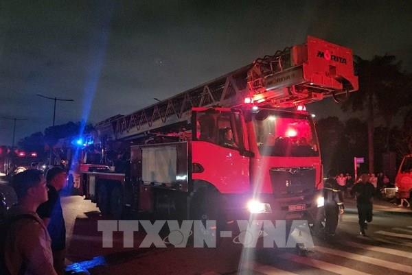 Tp Hồ Chí Minh: Cháy chung cư Mizuki, hàng trăm người hoảng loạn