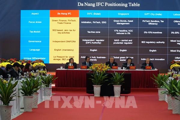 Phó Thủ tướng Nguyễn Hòa Bình: Tập trung 5 nhóm việc để xây dựng trung tâm tài chính quốc tế