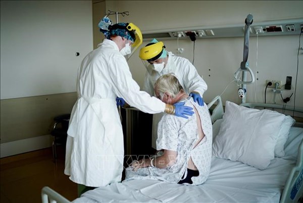 Bỉ đối mặt với tình trạng quá tải y tế nghiêm trọng do dịch cúm mùa