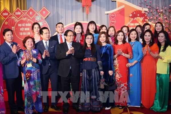 Thủ tướng Phạm Minh Chính và Phu nhân dự chương trình Xuân quê hương với cộng đồng người Việt Nam tại Ba Lan