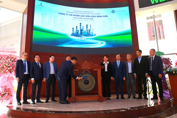 Cổ phiếu BSR tăng 1,41% trong ngày đầu niêm yết trên HoSE