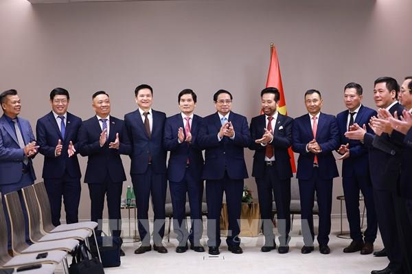 Thủ tướng Phạm Minh Chính tiếp một số doanh nghiệp tiêu biểu Việt Nam tại Séc và châu Âu