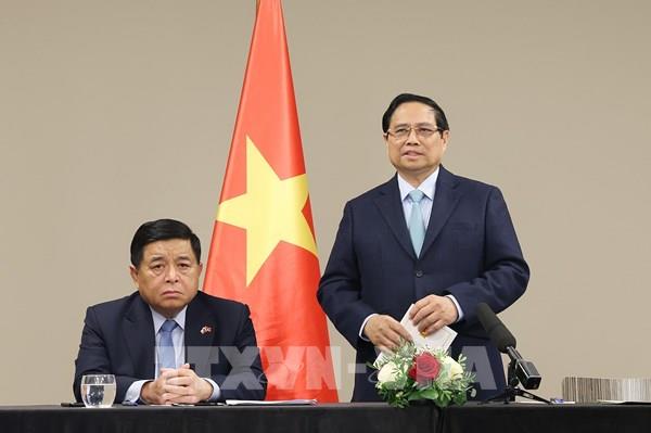 Thủ tướng Phạm Minh Chính làm việc với Mạng lưới đổi mới sáng tạo Việt Nam tại châu Âu