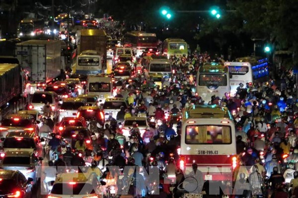 Tp. Hồ Chí Minh bổ sung, điều chỉnh đèn tín hiệu giao thông để tránh ùn ứ
