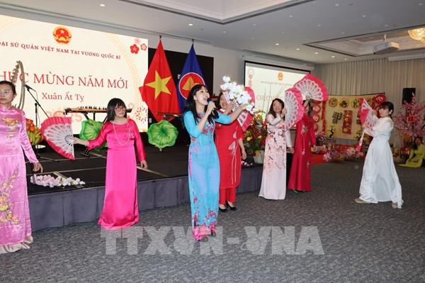 Cộng đồng người Việt Nam tại Bỉ và Luxembourg cùng vui Xuân Quê hương