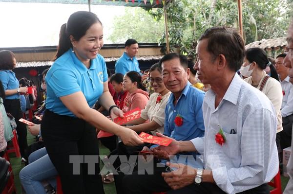 Bến Tre: Ấm áp “Tết sum vầy – Xuân ơn Đảng”