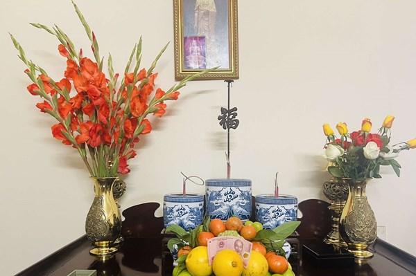 Cách bao sái bàn thờ chuẩn nghi thức đón năm mới Ất Tỵ 2025