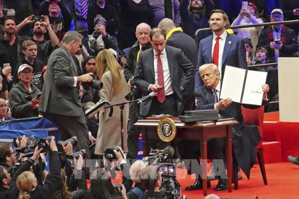Những thuận lợi và thách thức khi ông Donald Trump chính thức “cầm lái” kinh tế Mỹ