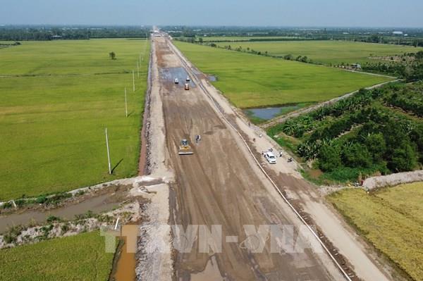 Gỡ khó, đẩy nhanh tiến độ Dự án thành phần 2 cao tốc Cao Lãnh - An Hữu